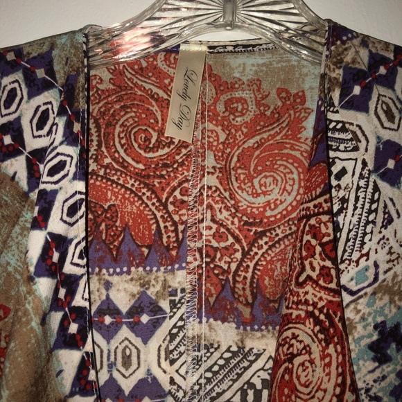 Asymmetrical crop Cardigan - Picture 4 of 4